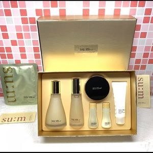 SUM37 Makeup - SUM37 SECRET MANIA SPECIAL SET ($350 Value) SUM37 Makeup - SUM37 SECRET MANIA SPECIAL SET ($350 Value)